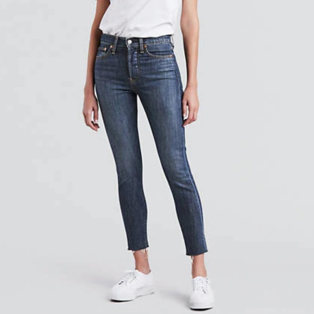 Levi’s Wedgie Dark Wash Skinny Jeans Size 27